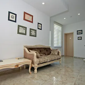 https://hotel-marseille.batumihotels.net